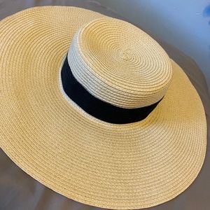 F21 Straw Hat Floppy